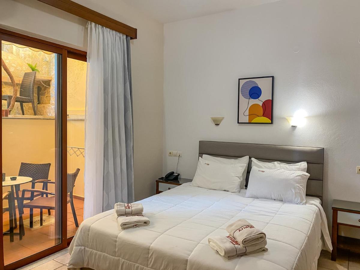 Ariadne Beach Platanés Екстериор снимка